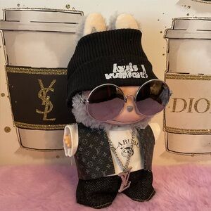 42 Adorable LABUBU clothes and accessories